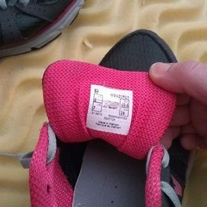 New Balance Shoes - Lightweight, like new, comfortable, tennis shoes New Balance Shoes - Lightweight, like new, comfortable, tennis shoes